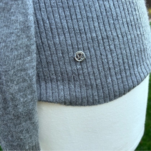 Lululemon Sweat And Savasana Sweater | Merino Wool Grey | Size 4 - Picture 16 of 16